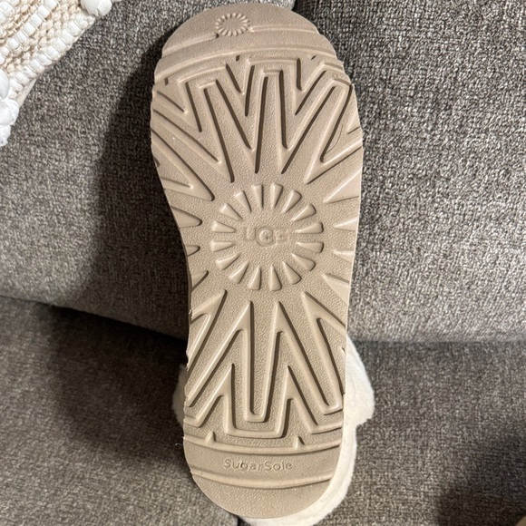 UGG Tan Shearling Winter Boots - Picture 2 of 3